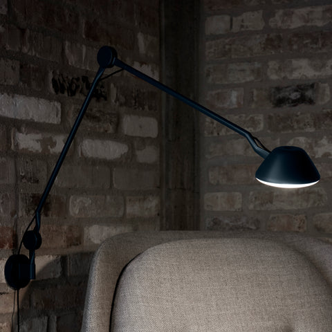Fritz Hansen AQ01™ Wall Lamp