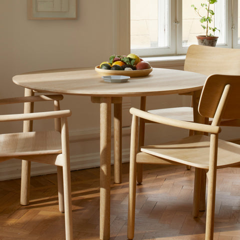 Fritz Hansen Hven Table Round