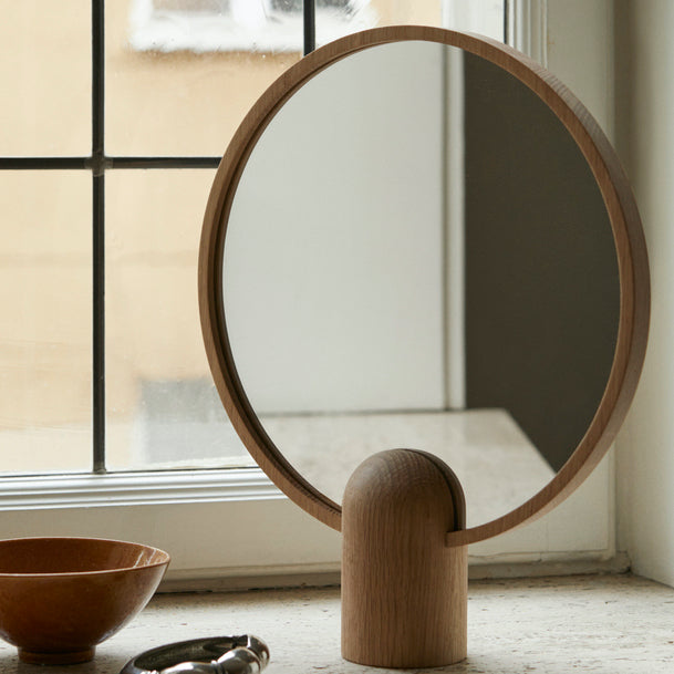 Aino Mirror